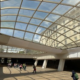 A covered walkway neat the Metro:cts